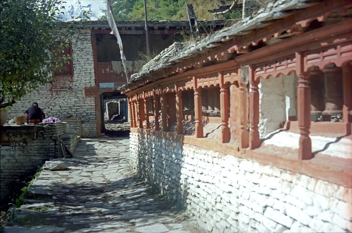 306 Khobang Entrance �We came upon a number of prayer walls adorned with slabs of rock upon which we read the classic inscription: 